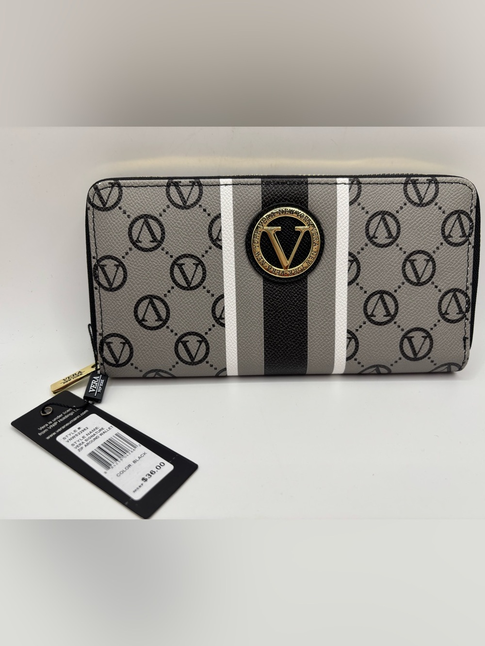 NWT Vera New York Wallet black and gray